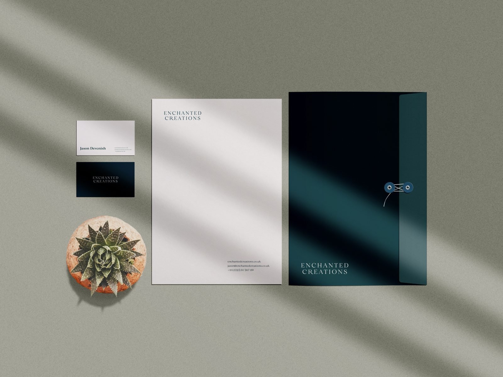 folder-stationery-branding-mockup